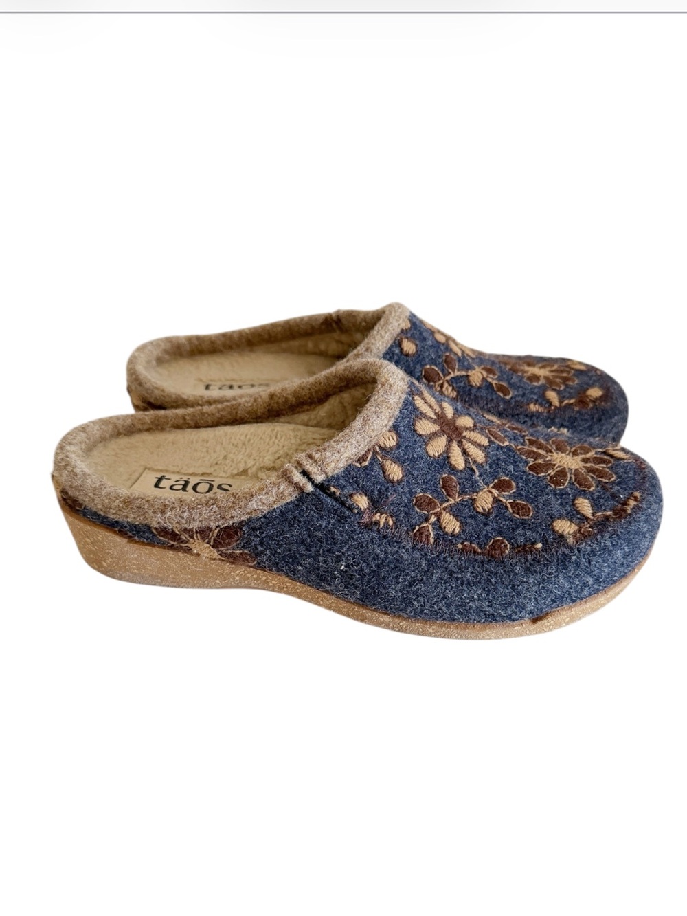 Taos Woolderness Wool-Felt Blue Brown Floral Embroidered Boho Clogs size 38 EU